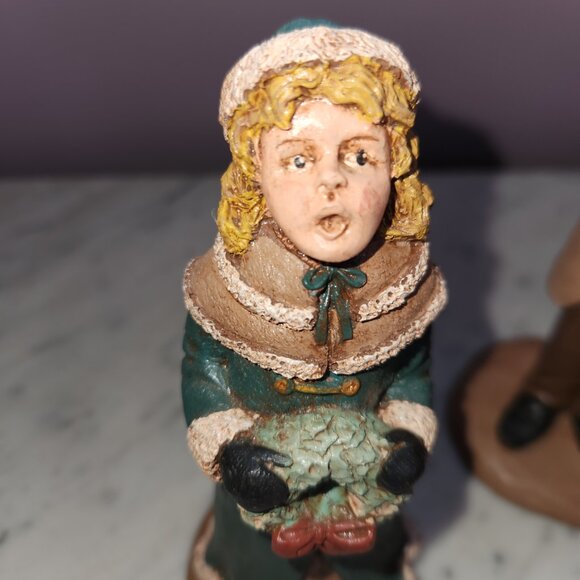 Vintage 1992 Christmas Caroler Figurines – Set of  4 + Dog 🎄 - Picture 7 of 11
